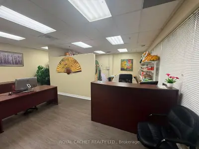 570 Hood Road 16, Markham, On L3r 4g7