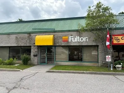 75 Mary Street 10, Aurora, On L4g 1g3