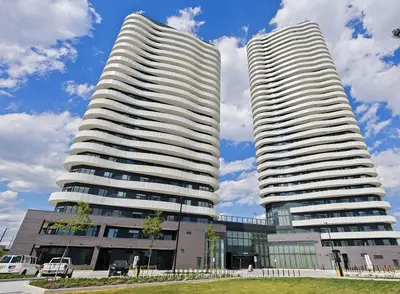 Condo Apartment in Vaughan