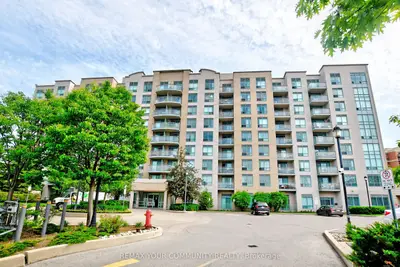 Condo Apartment in Richmond Hill