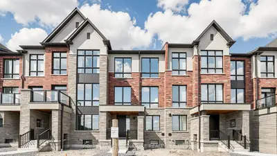 Att/Row/Townhouse in Markham
