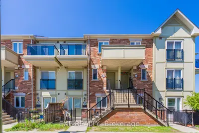 Condo Townhouse in Markham