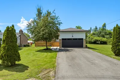 Detached in Brock