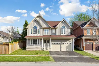 Detached in East Gwillimbury