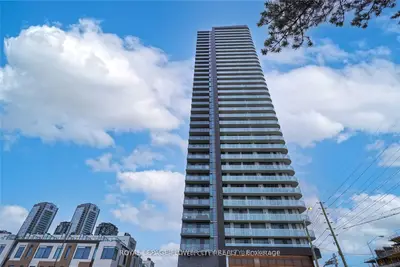 Condo Apartment in Vaughan