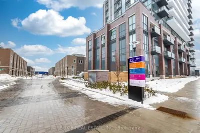 Condo Apartment in Vaughan