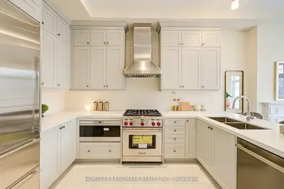 Att/Row/Townhouse in Markham