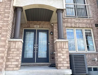Att/Row/Townhouse in Markham