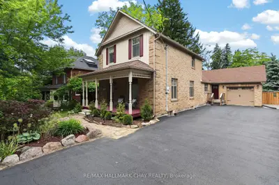 Detached in Newmarket