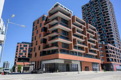 38 Simcoe Promenade 407, Markham, On L6g 0h7