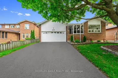 Detached in Newmarket