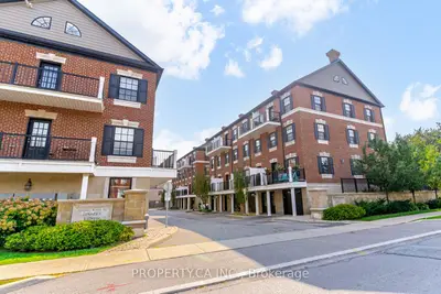 Condo Townhouse in Vaughan