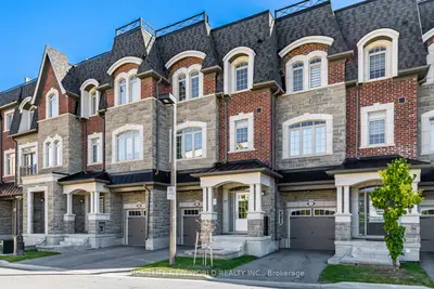 Att/Row/Townhouse in Vaughan