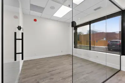 570 Hood Road 21, Markham, On L3r 4g7