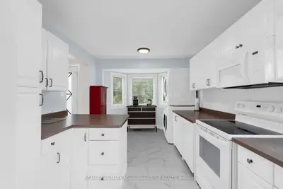 990 Maclean Street, Innisfil, On L9s 1v8