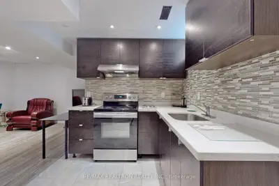32 Subrisco Avenue Bsmt, Richmond Hill, On L4s 1b2