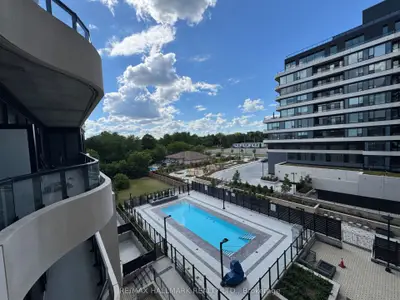 Condo Apartment in Vaughan