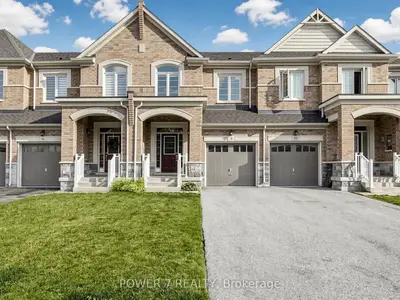 Att/Row/Townhouse in East Gwillimbury