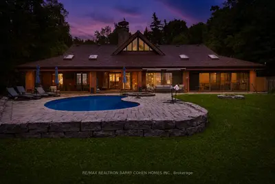 700 Lake Drive N, Georgina, On L4p 3c8