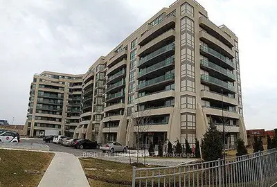 Condo Apartment in Richmond Hill