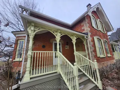 Detached Condo in Markham