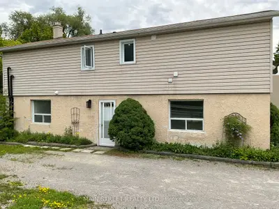 Detached in Newmarket