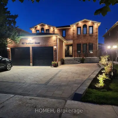 Detached in Richmond Hill