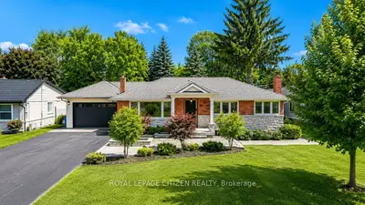 Detached in King