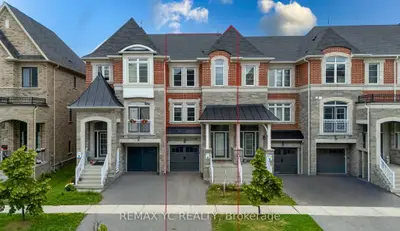 Att/Row/Townhouse in Vaughan