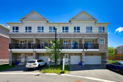 Att/Row/Townhouse in Markham