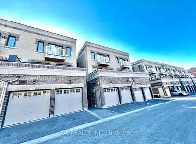 Att/Row/Townhouse in Markham