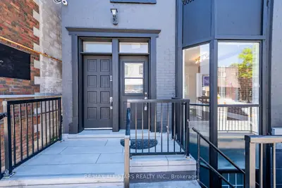 6395 Main Street Main, Whitchurch-stouffville, On L4a 1g4