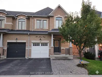 Att/Row/Townhouse in Vaughan