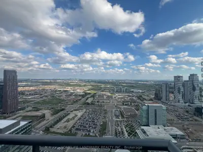 Condo Apartment in Vaughan