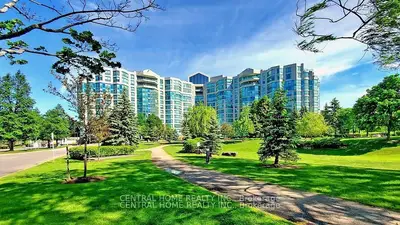 Condo Apartment in Markham