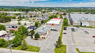 70 Mary Street, Aurora, On L4g 6c8