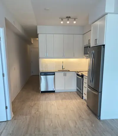 Condo Apartment in Vaughan