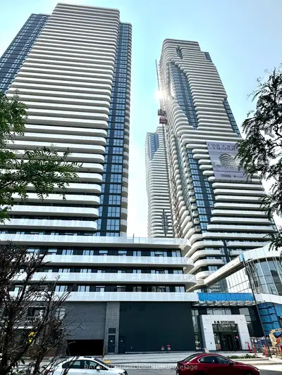 Condo Apartment in Vaughan