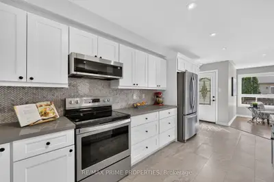 77 Margaret Graham Crescent, East Gwillimbury, On L0g 1m0
