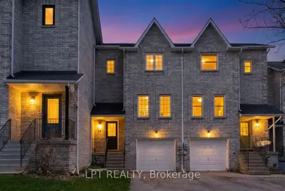 Att/Row/Townhouse in Georgina