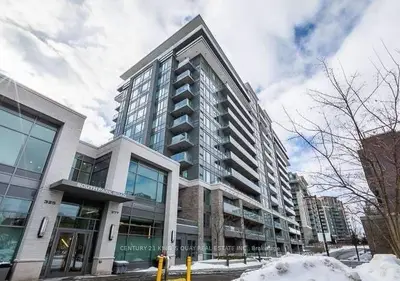Condo Apartment in Markham
