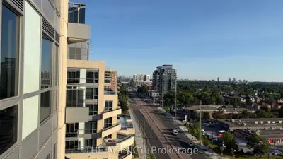Condo Apartment in Richmond Hill