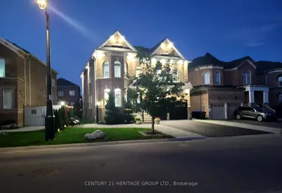 27 Leith Drive, Bradford West Gwillimbury, On L3z 0g5
