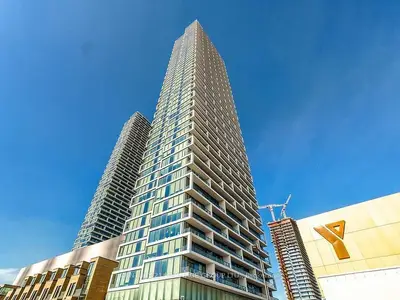 Condo Apartment in Vaughan