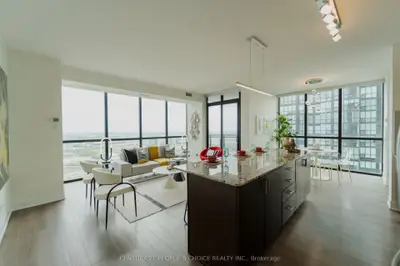 Condo Apartment in Vaughan