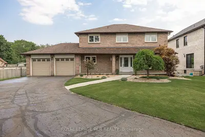 Detached in East Gwillimbury