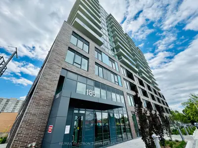 Condo Apartment in Newmarket