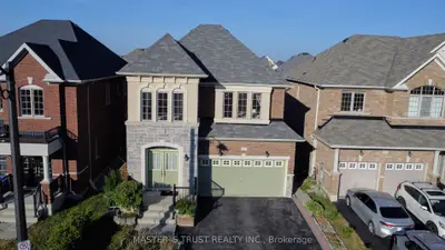 Detached in Bradford West Gwillimbury