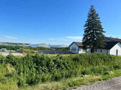635 Strawberry Lane, King, On L3y 4v9