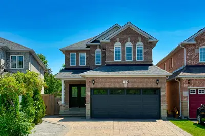 Detached in Richmond Hill